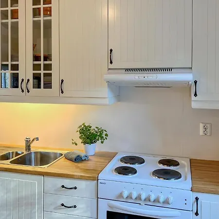 4 Bedroom Lovely In Bjoa Utbjoa