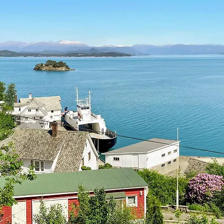 4 Bedroom Lovely In Bjoa Holiday home Utbjoa
