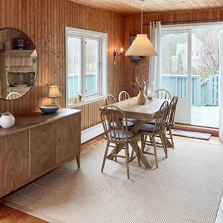 4 Bedroom Lovely In Bjoa * Utbjoa